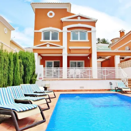 Canuta Mar 16 - Holiday With Private Swimming Pool In Caple Villa *