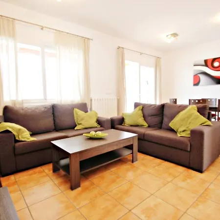 Canuta Mar 16 - Holiday With Private Swimming Pool In Caple Villa
