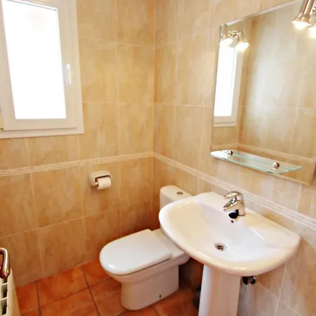 Canuta Mar 16 - Holiday With Private Swimming Pool In Caple Villa